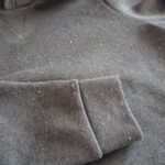 カーディガンの毛玉の量はどこまで許せる？