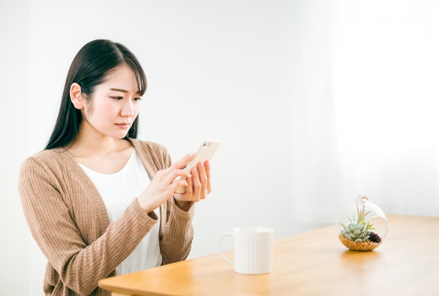 迷惑電話 多い 時期