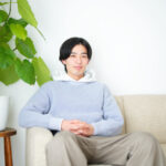 免許証写真の服装はパーカーでもいいのか悩む人