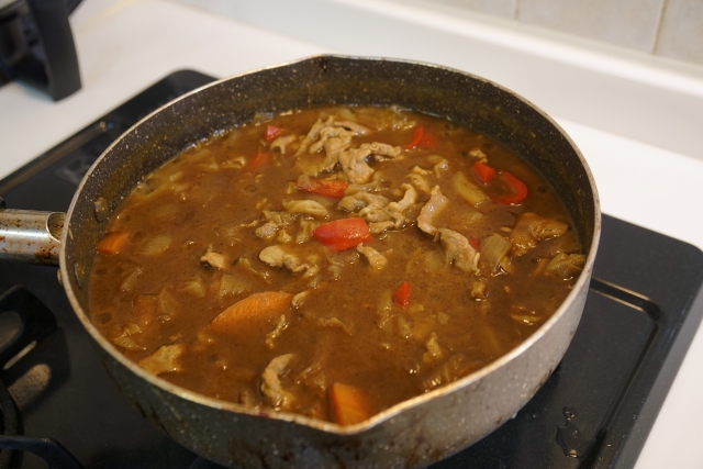 鍋で作ったカレーライス