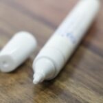 机についた修正液
